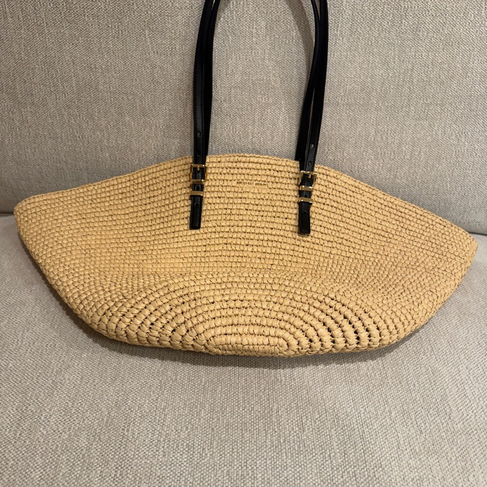 Michael Kors Isa Raffia Tote Large - Picture 13 of 14